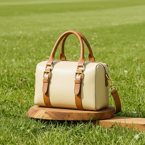 Elite Minimalist Bag – Spacious Interior & Gold-Tone Hardware for Professional Women